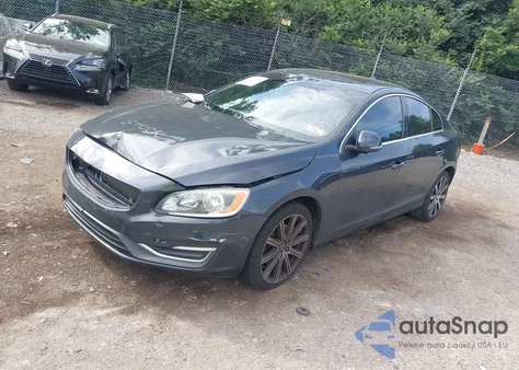 2015 Volvo S60 T5 Premier z USA, uszkodzony, nr VIN YV126MFB9F1299878
